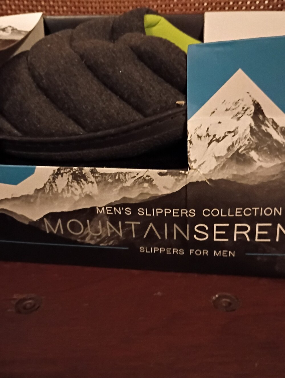 Men's Slippers Collection Mountain Serenity Slippers Size 10- 11 New In Box